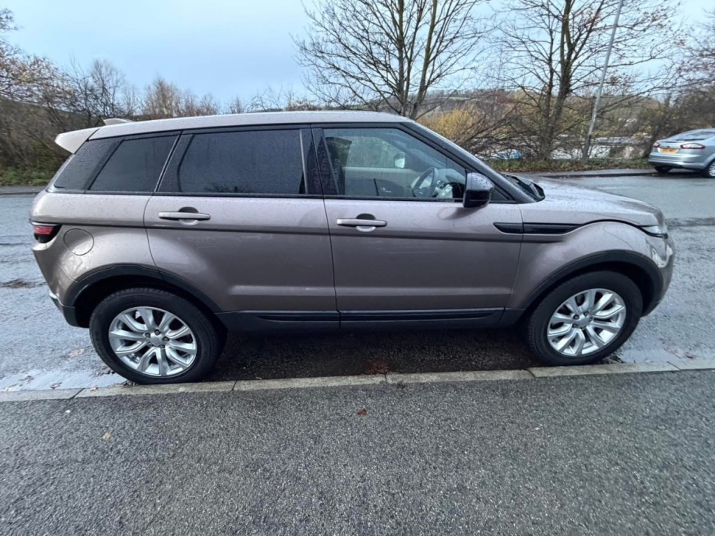 Used Land Rover Range Rover Evoque 2015 for sale - 77306901: Photo 6