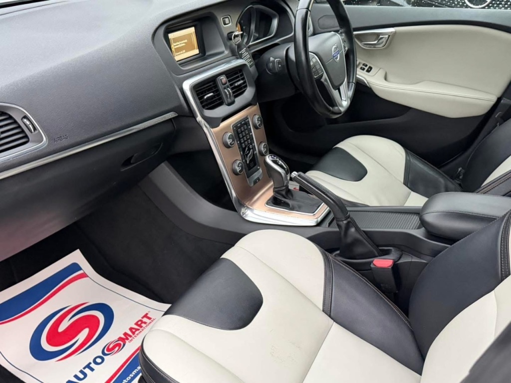 Used Volvo V40 2014 for sale - 76422173: Photo 13