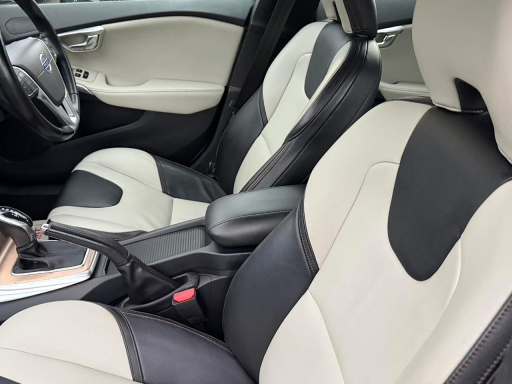 Used Volvo V40 2014 for sale - 76422173: Photo 15