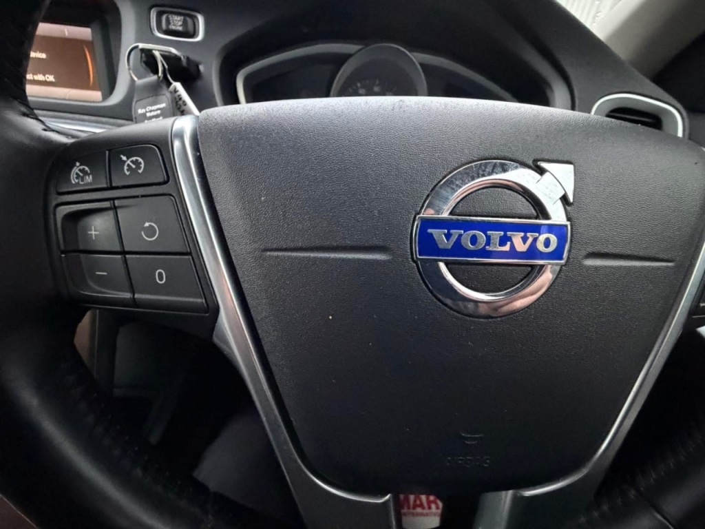 Used Volvo V40 2014 for sale - 76422173: Photo 19
