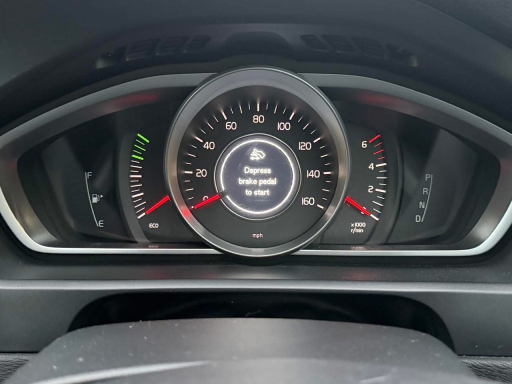 Used Volvo V40 2014 for sale - 76422173: Photo 21