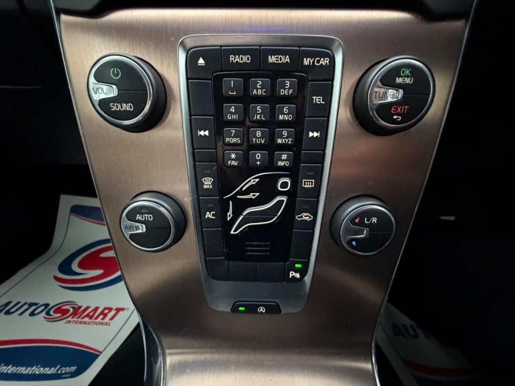 Used Volvo V40 2014 for sale - 76422173: Photo 24