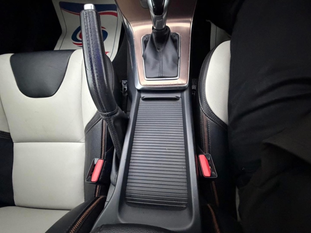 Used Volvo V40 2014 for sale - 76422173: Photo 27