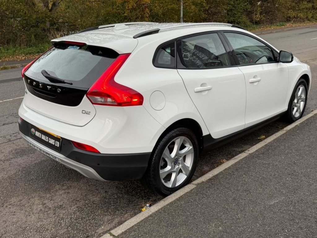 Used Volvo V40 2014 for sale - 76422173: Photo 4
