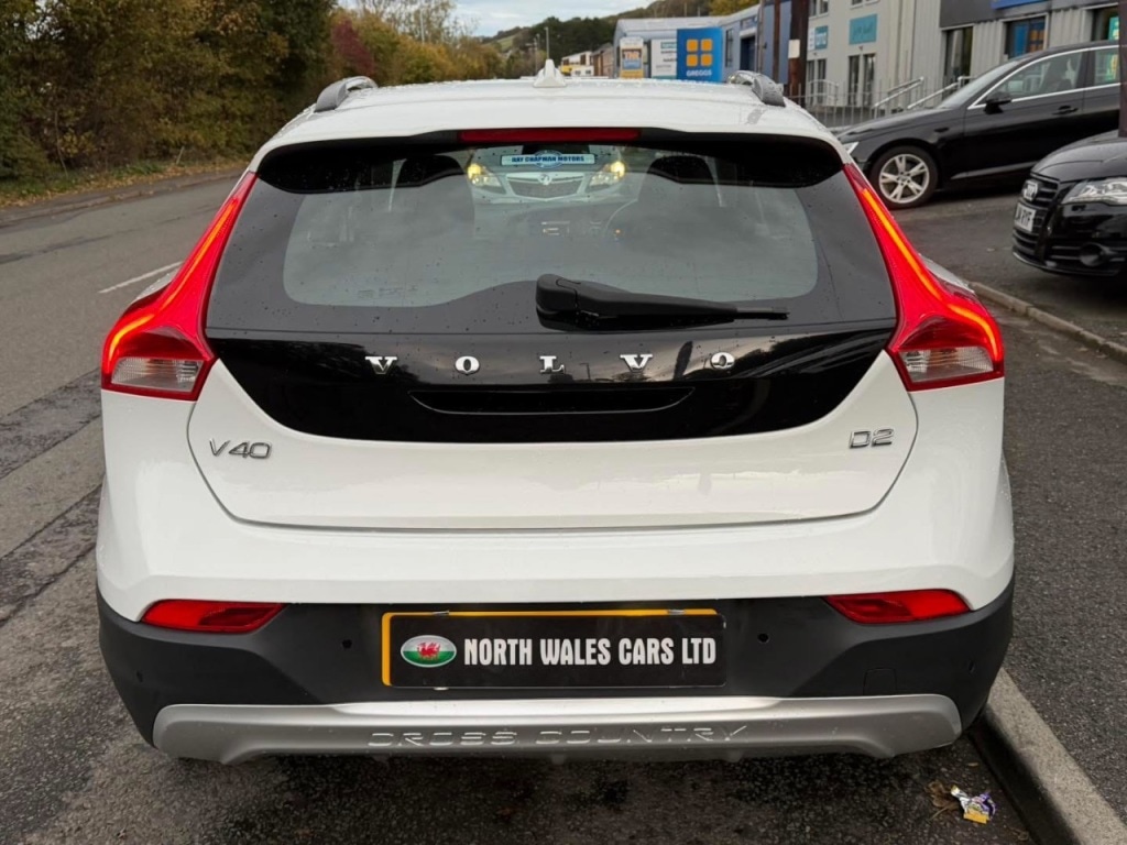 Used Volvo V40 2014 for sale - 76422173: Photo 8