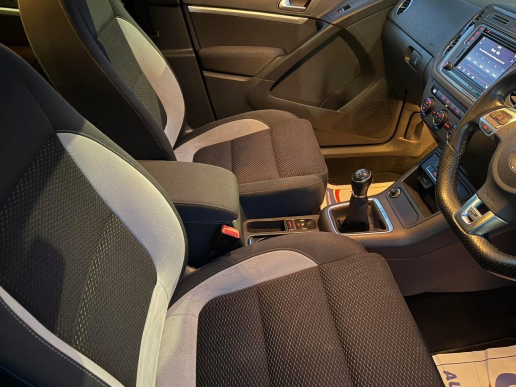 Used Volkswagen Tiguan 2015 for sale - 76637548: Photo 16