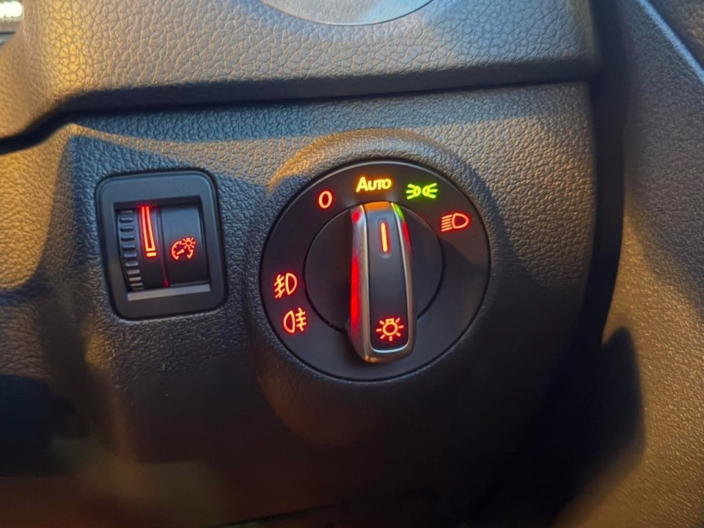 Used Volkswagen Tiguan 2015 for sale - 76637548: Photo 33