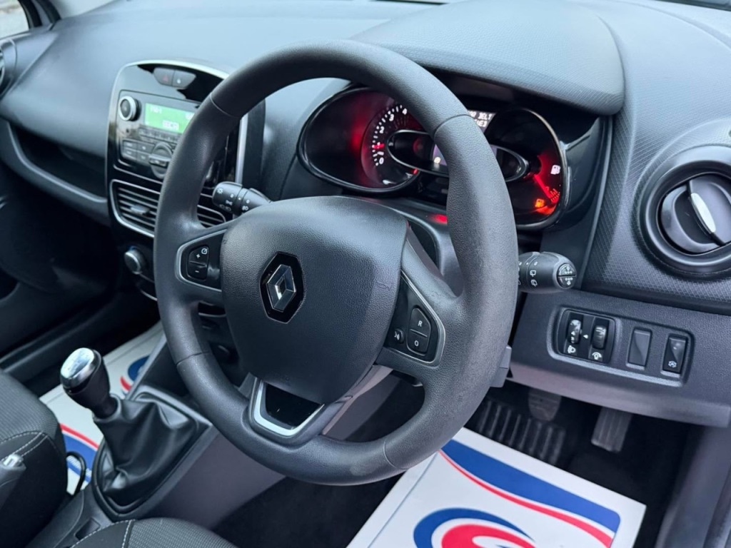Used Renault Clio 2023 for sale - 76594639: Photo 12