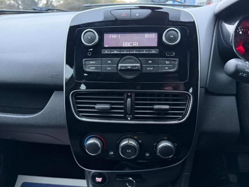 Used Renault Clio 2023 for sale - 76594639: Photo 25