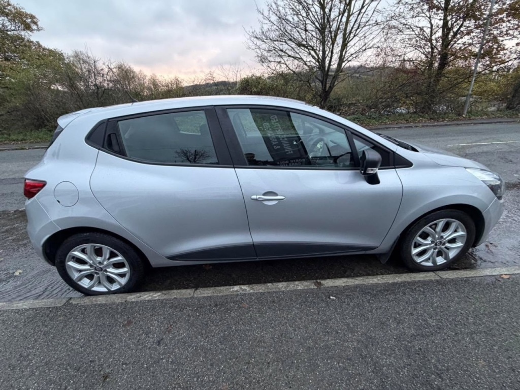 Used Renault Clio 2023 for sale - 76594639: Photo 6