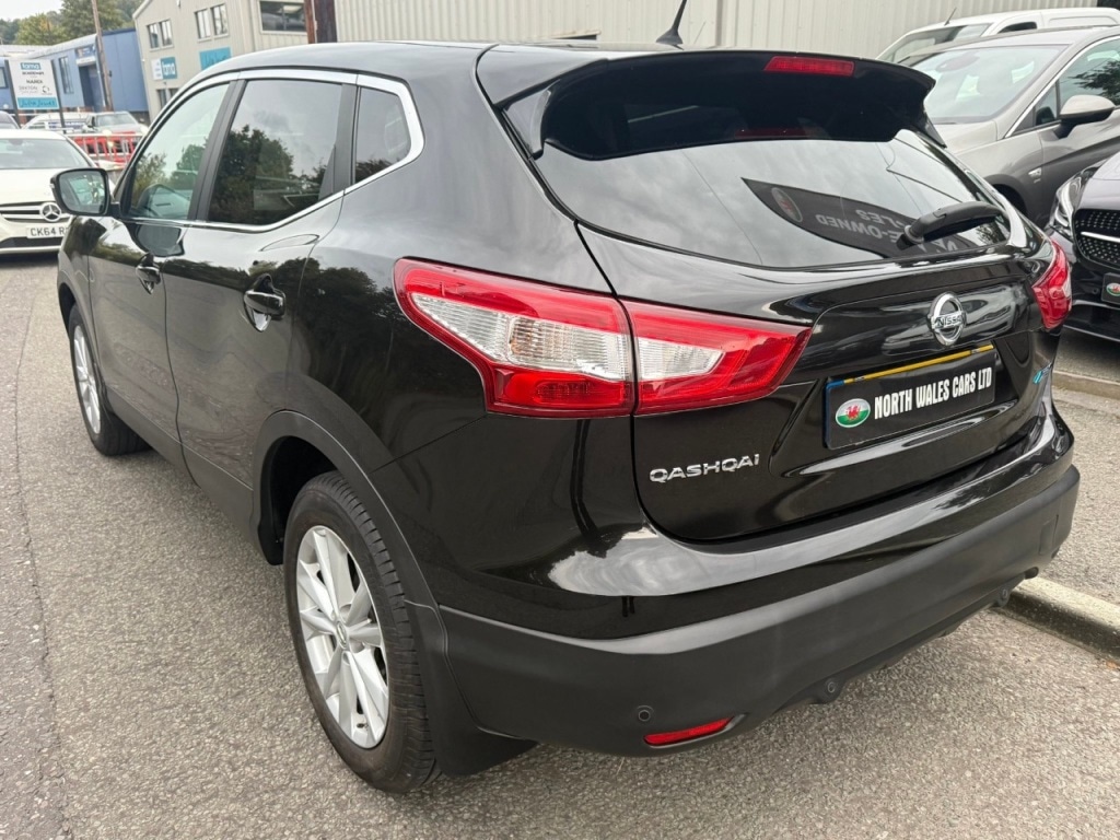 Used Nissan Qashqai 2014 for sale - 76170570: Photo 2