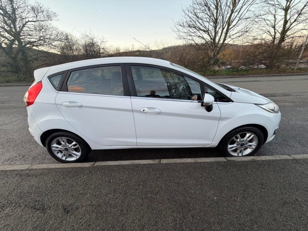 Used Ford Fiesta 2015 for sale - 77306904: Photo 6
