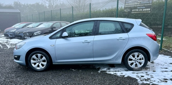 Used Vauxhall Astra 2014 for sale - 77156975: Photo 2