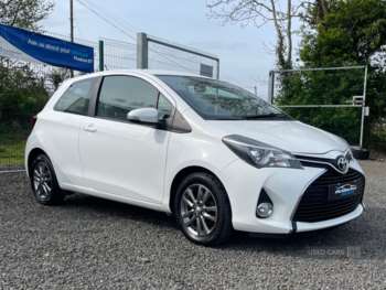 Used Toyota Yaris 2015 for sale - 74921926: Photo