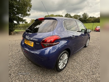 Used Peugeot 208 2016 for sale - 75678636: Photo