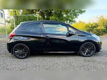 Used Peugeot 208 2017 for sale - 78879329: Photo