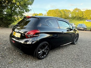 Used Peugeot 208 2017 for sale - 78879329: Photo