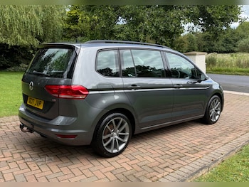 Used Volkswagen Touran 2017 for sale - 79497735: Photo