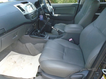 Used Toyota Hilux 2012 for sale - 75610203: Photo