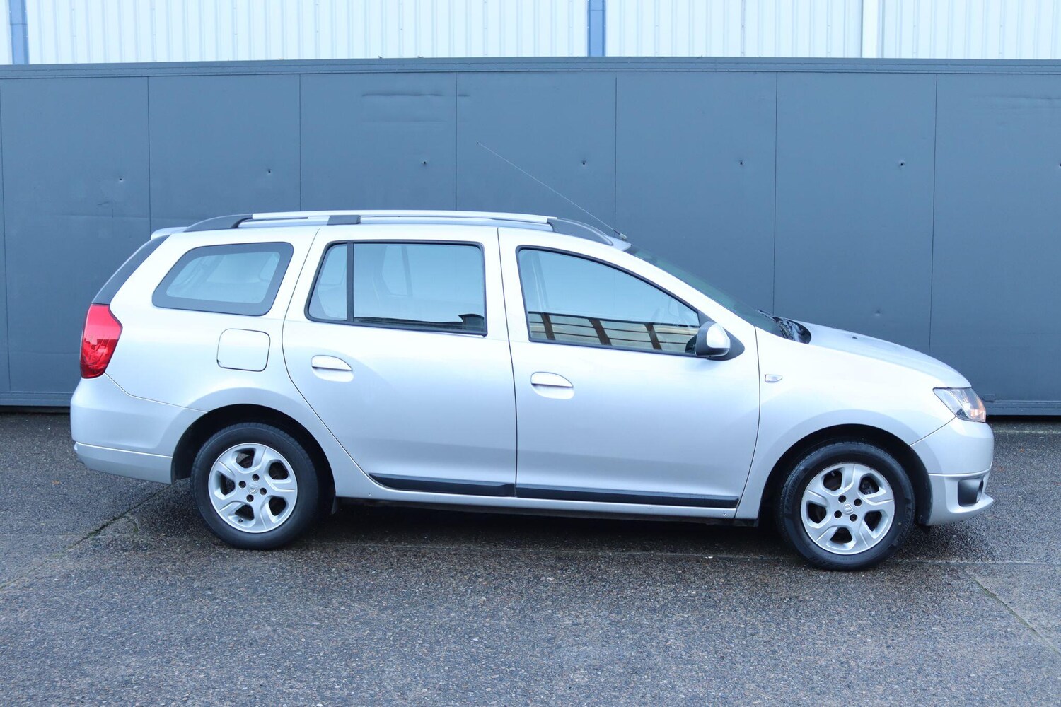 Used Dacia Logan MCV 2015 for sale - 77725434: Photo 11