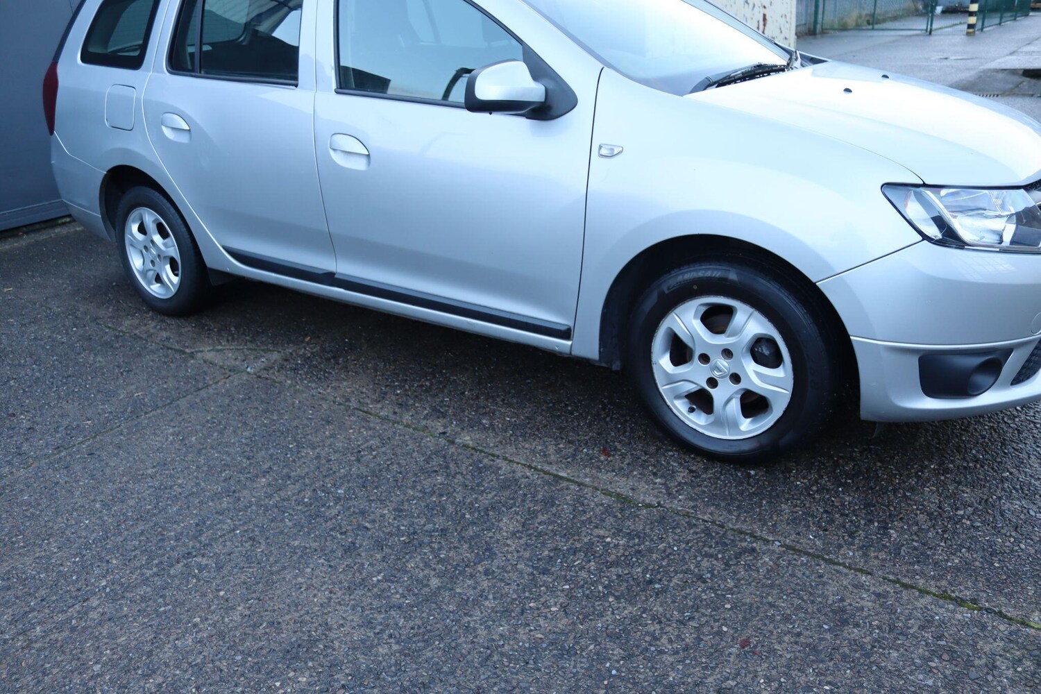 Used Dacia Logan MCV 2015 for sale - 77725434: Photo 7