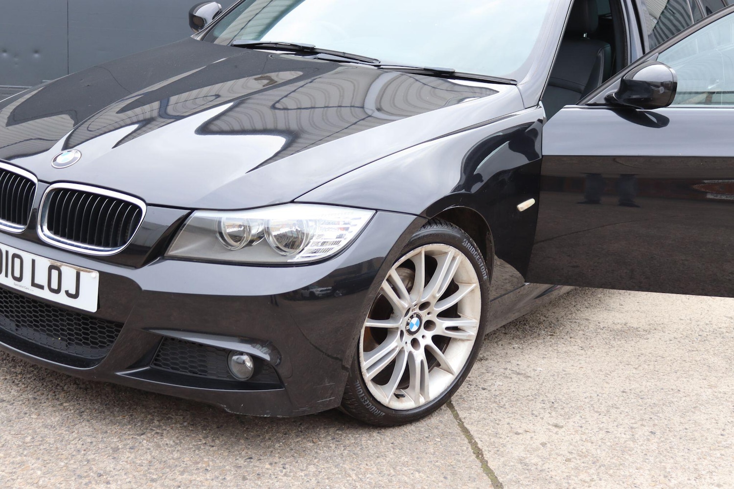 Used BMW 3 Series 2010 for sale - 78020352: Photo 3