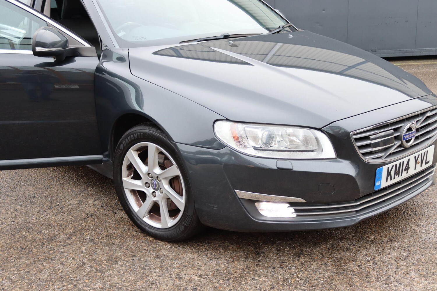 Used Volvo V70 for sale - 77722666: Photo 11