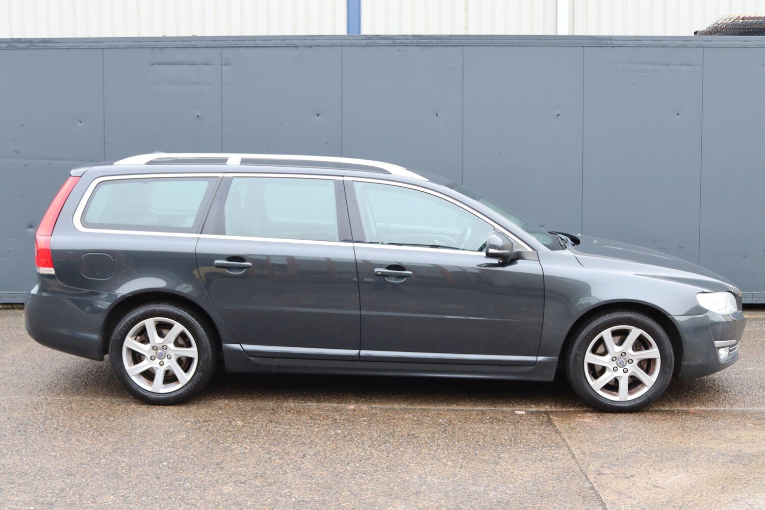 Used Volvo V70 for sale - 77722666: Photo 12