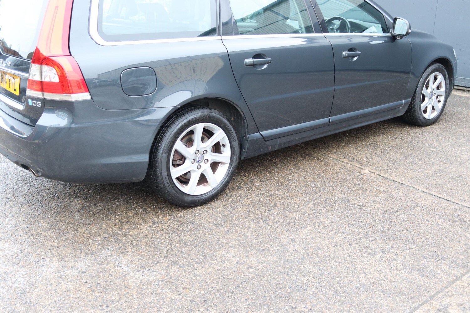Used Volvo V70 for sale - 77722666: Photo 13