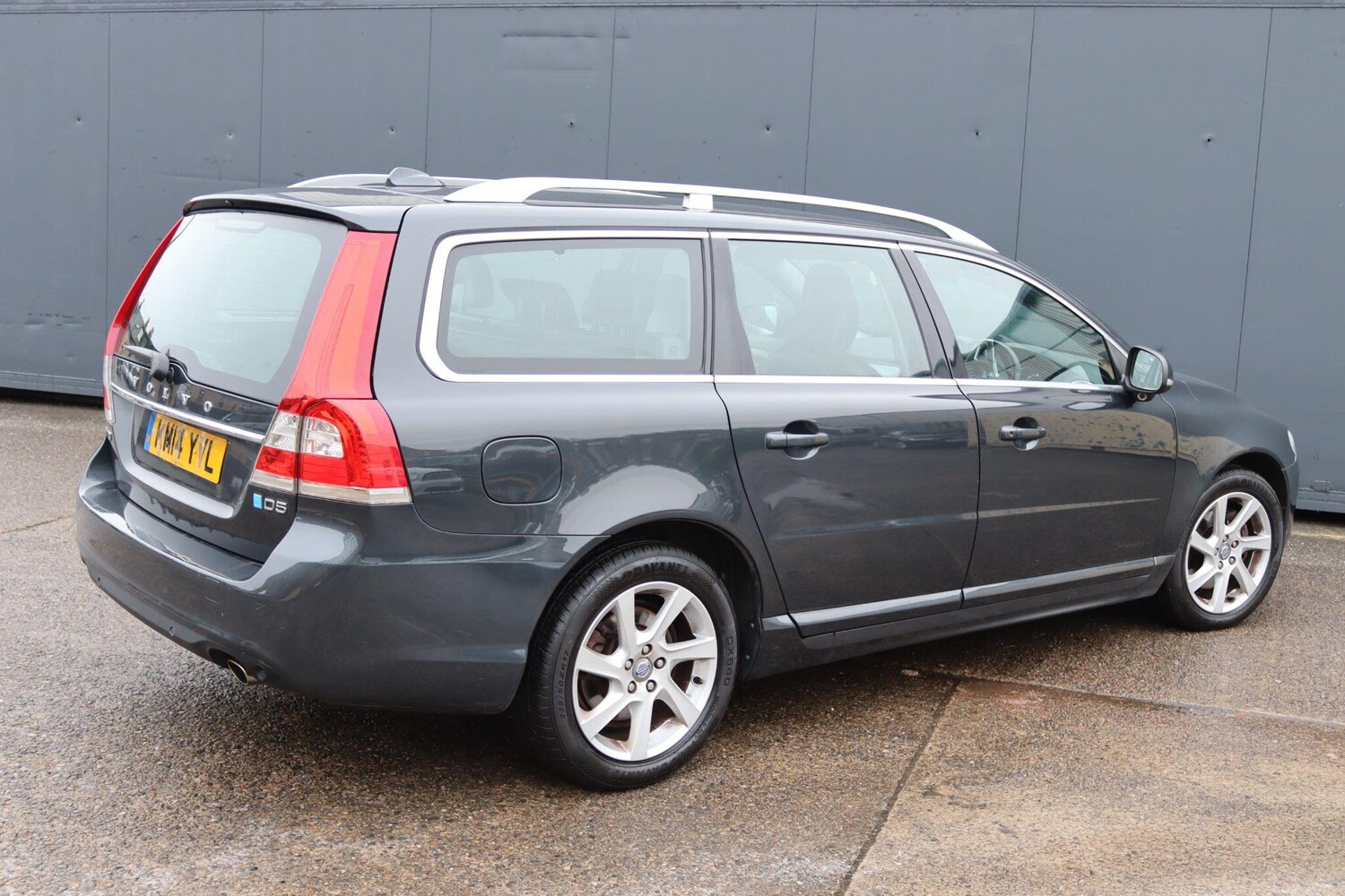 Used Volvo V70 for sale - 77722666: Photo 14