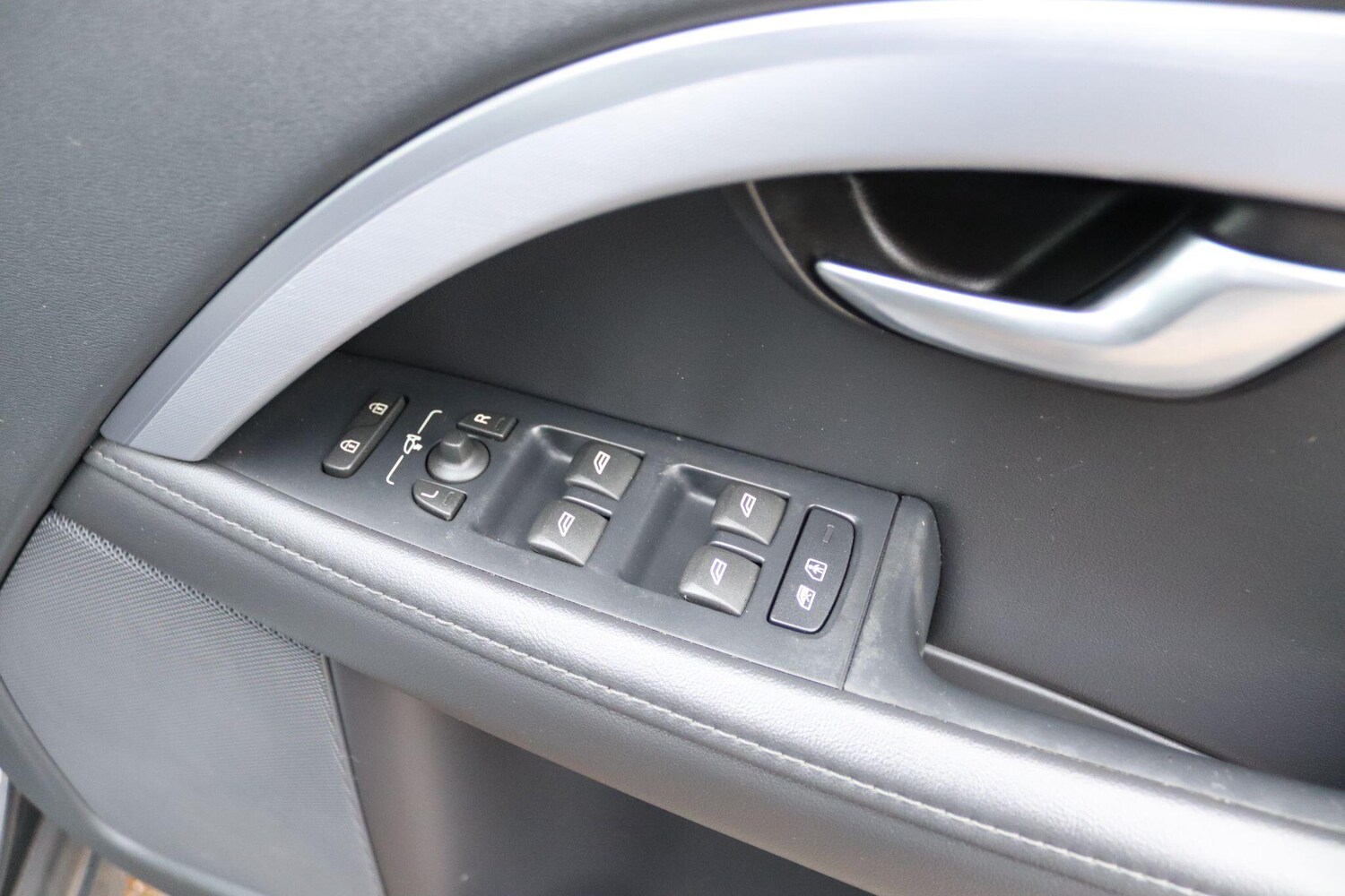 Used Volvo V70 for sale - 77722666: Photo 23