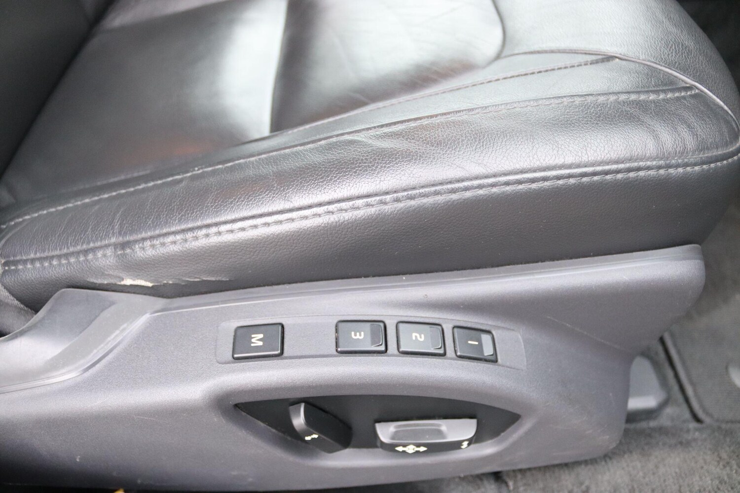 Used Volvo V70 for sale - 77722666: Photo 24