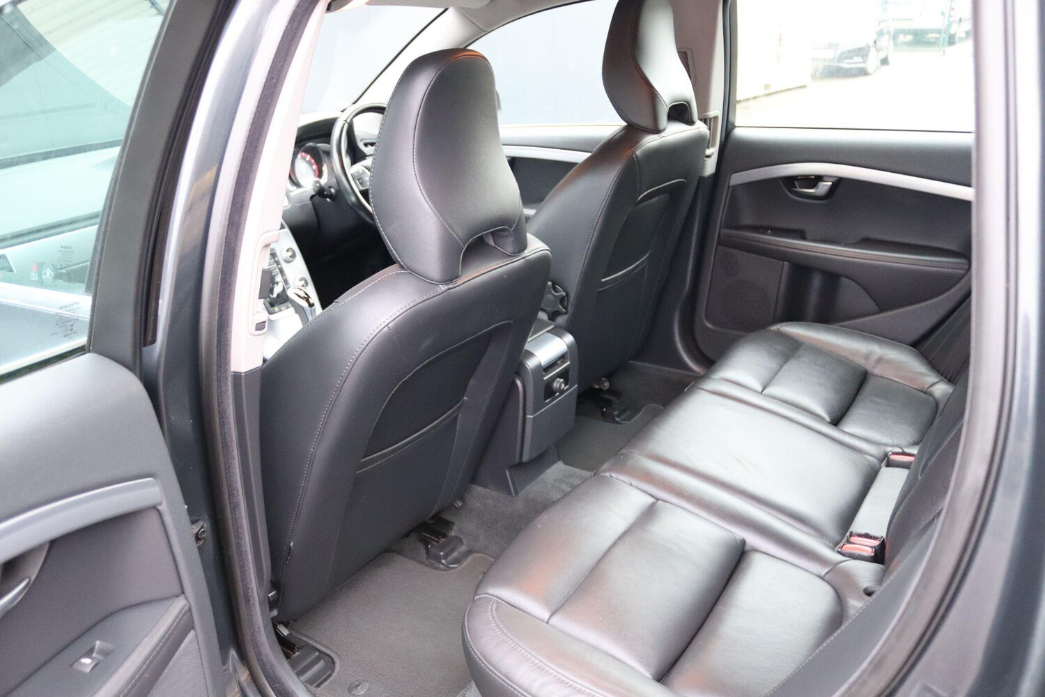 Used Volvo V70 for sale - 77722666: Photo 27