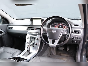 Used Volvo V70 2014 for sale - 77722666: Photo