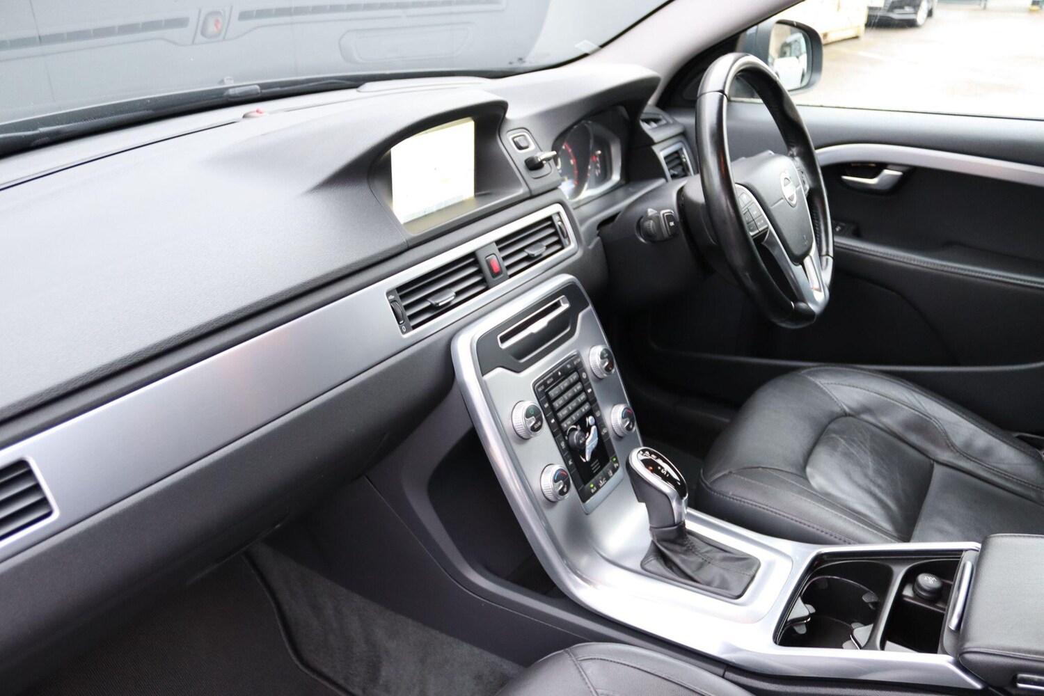 Used Volvo V70 for sale - 77722666: Photo 30