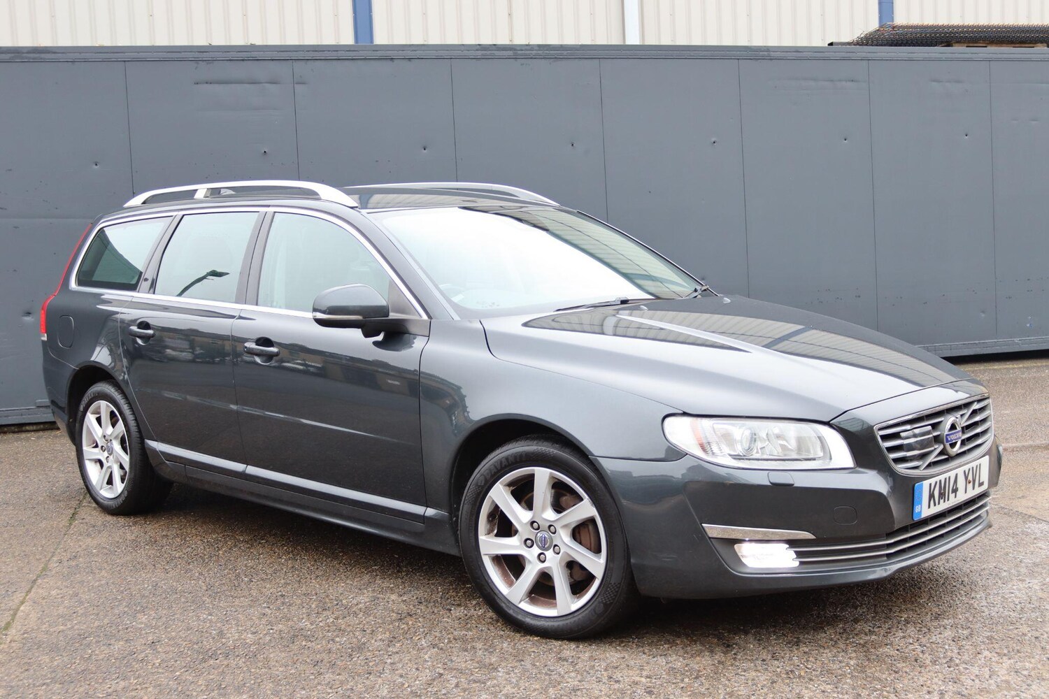 Used Volvo V70 for sale - 77722666: Photo 9