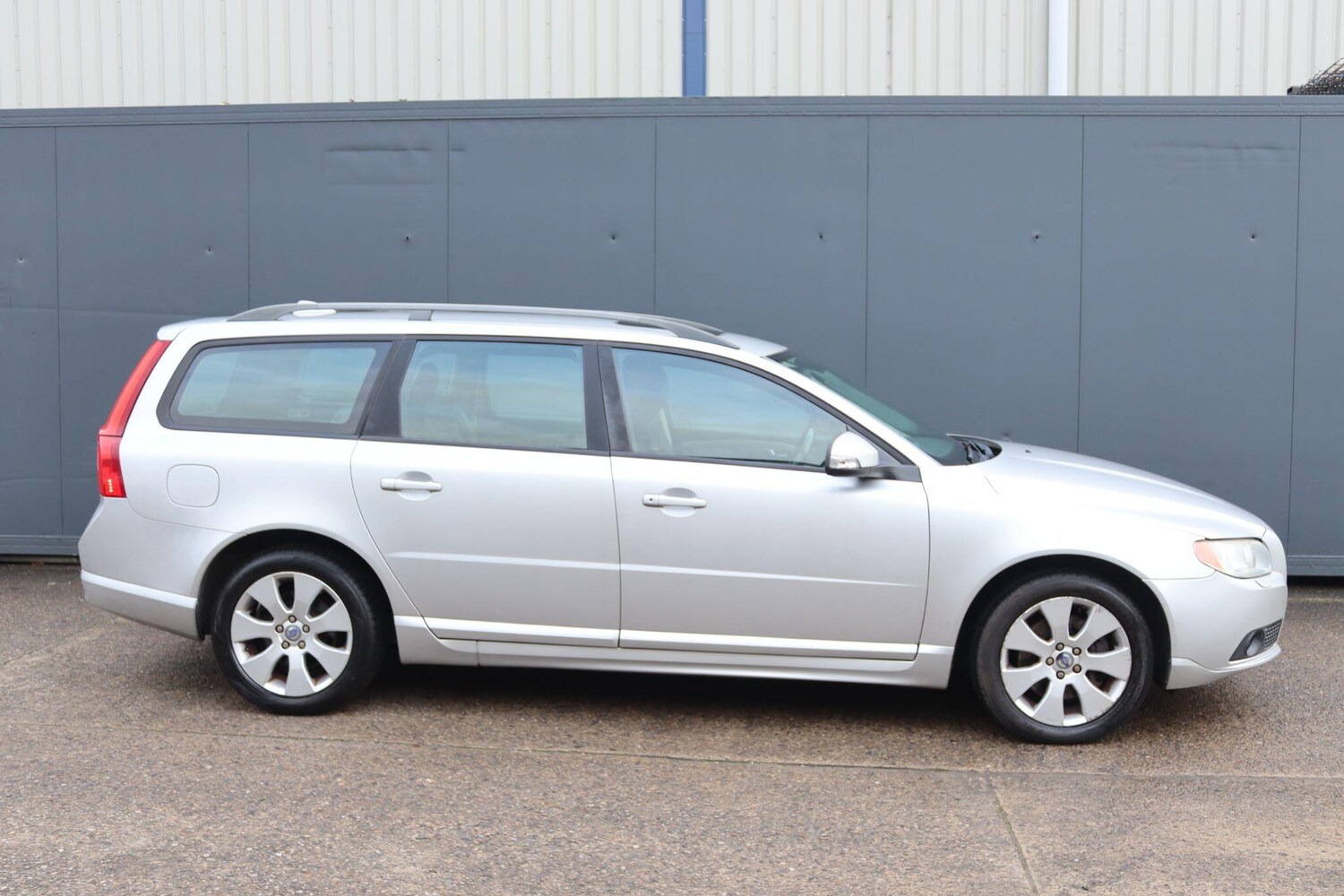 Used Volvo V70 for sale - 77722565: Photo 13
