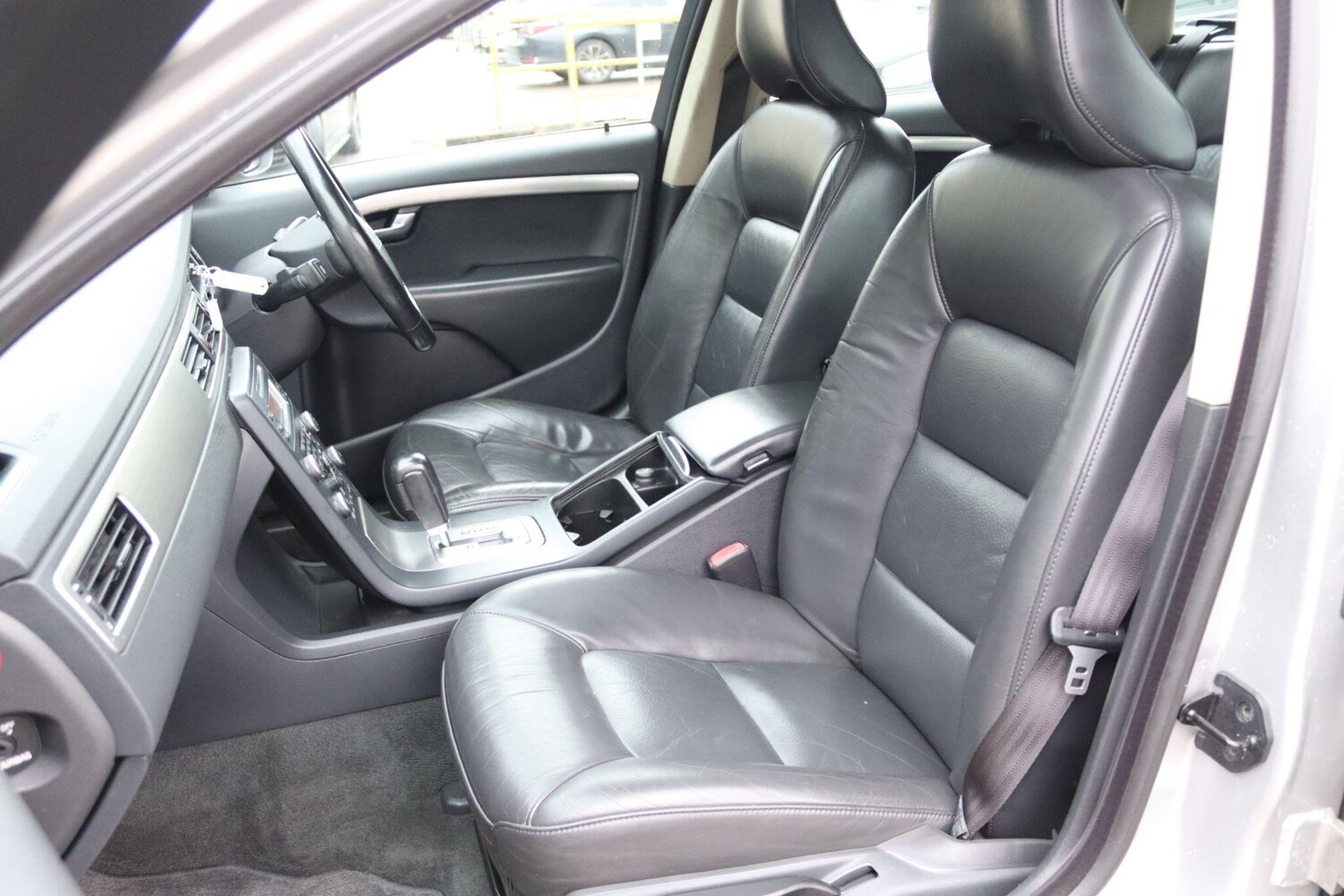 Used Volvo V70 for sale - 77722565: Photo 22