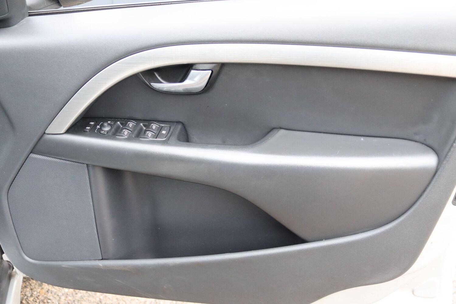 Used Volvo V70 for sale - 77722565: Photo 25