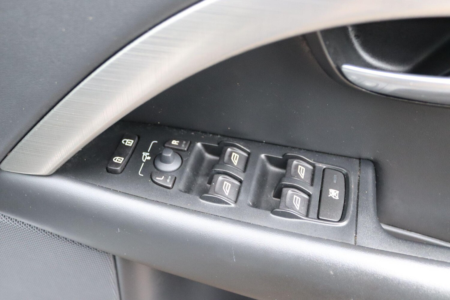 Used Volvo V70 for sale - 77722565: Photo 26