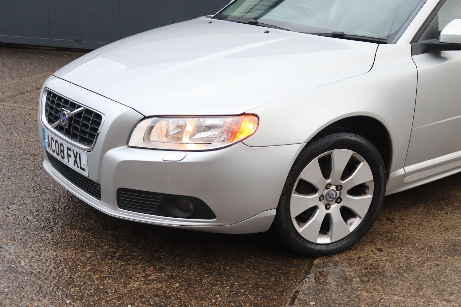 Used Volvo V70 for sale - 77722565: Photo 5