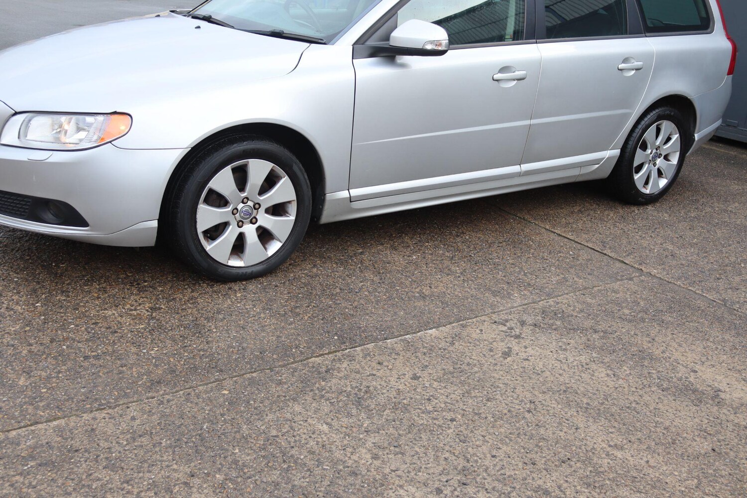 Used Volvo V70 for sale - 77722565: Photo 7