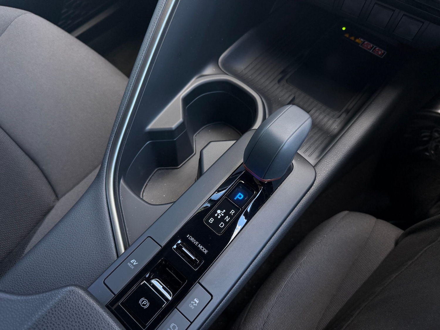 Used Toyota C-HR 2025 for sale - 77205004: Photo 13