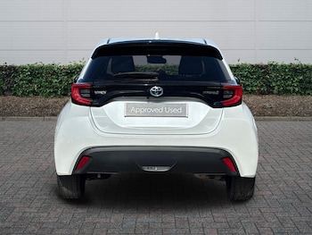 Used Toyota Yaris 2023 for sale - 77926880: Photo