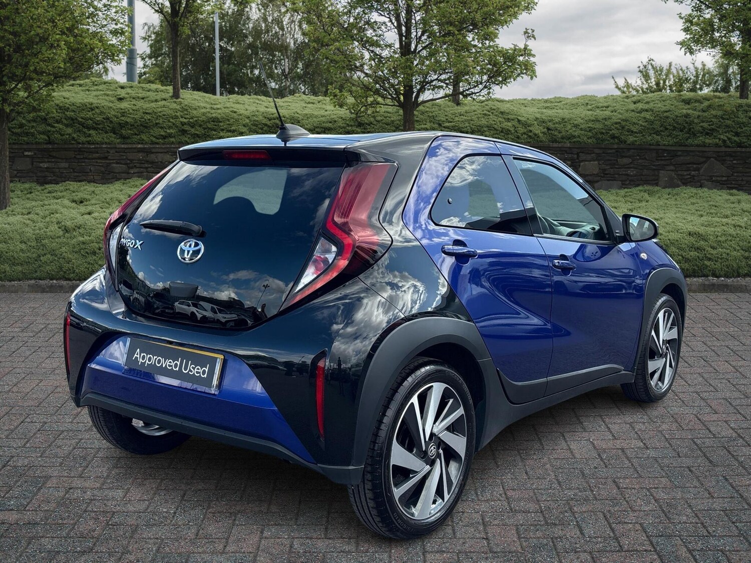 Used Toyota Aygo X 2023 for sale - 75842442: Photo 2