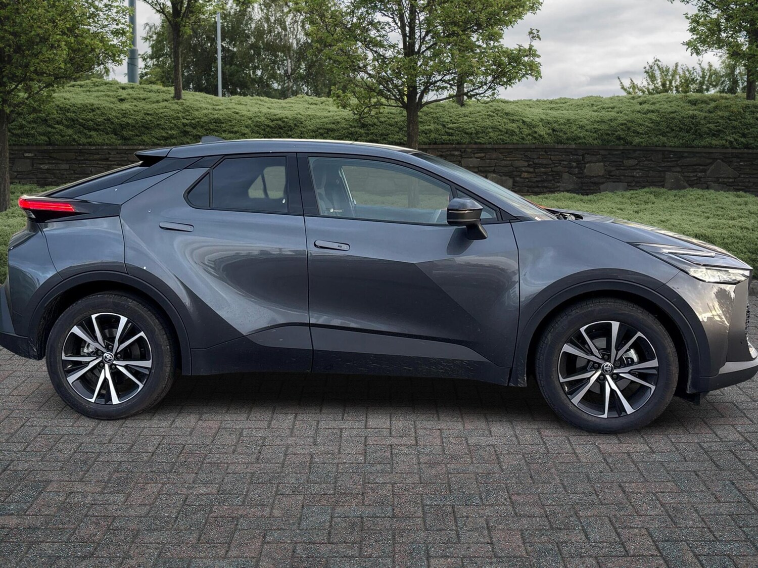 Used Toyota C-HR 2025 for sale - 77672823: Photo 16