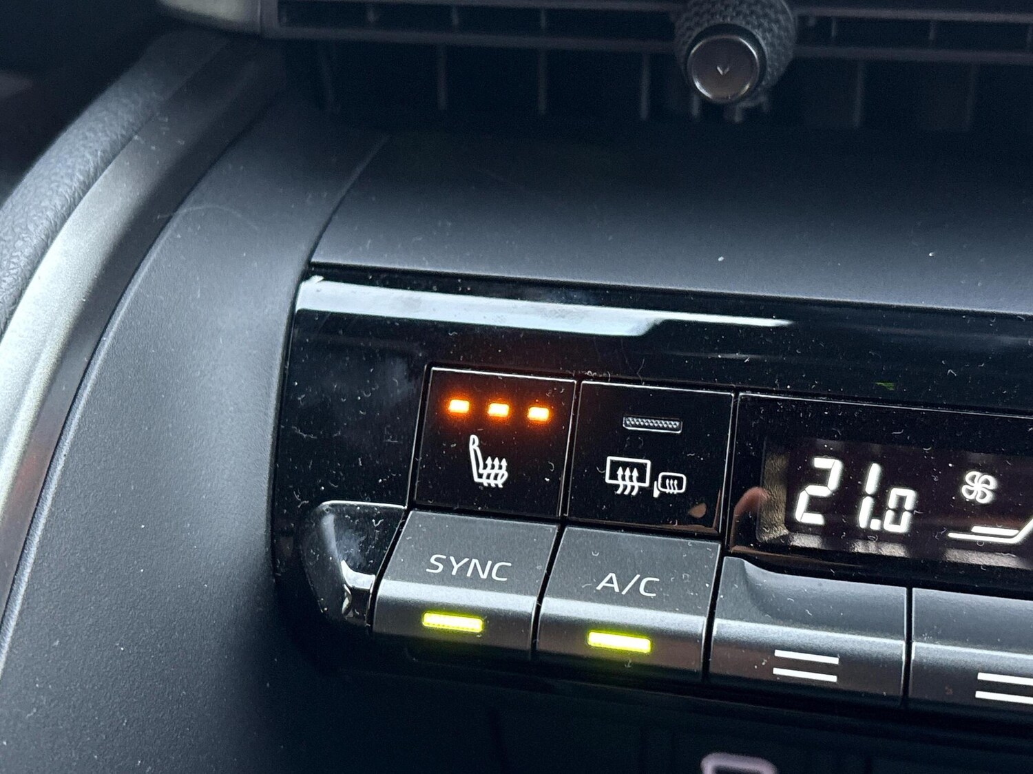 Used Toyota C-HR 2025 for sale - 77672823: Photo 26