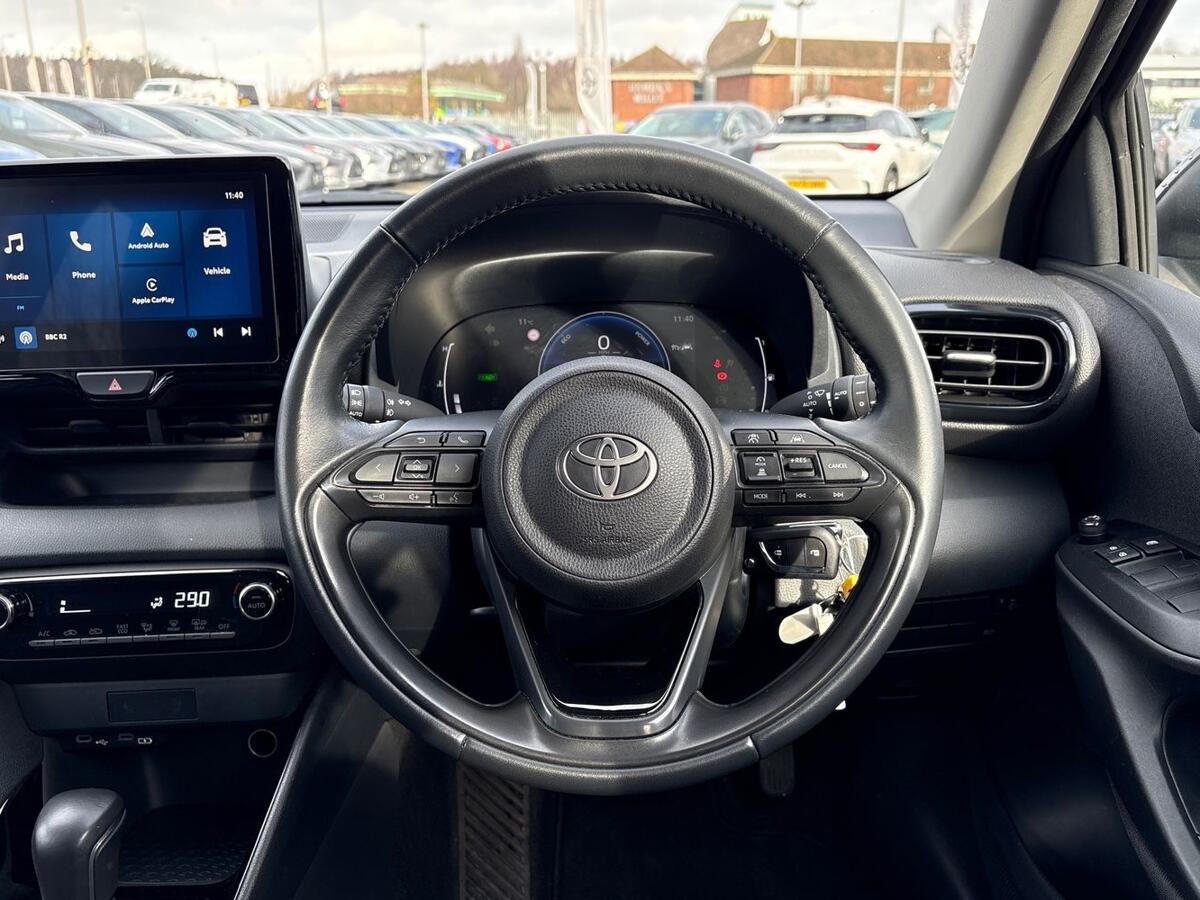 Used Toyota Yaris 2024 for sale - 77157560: Photo 15