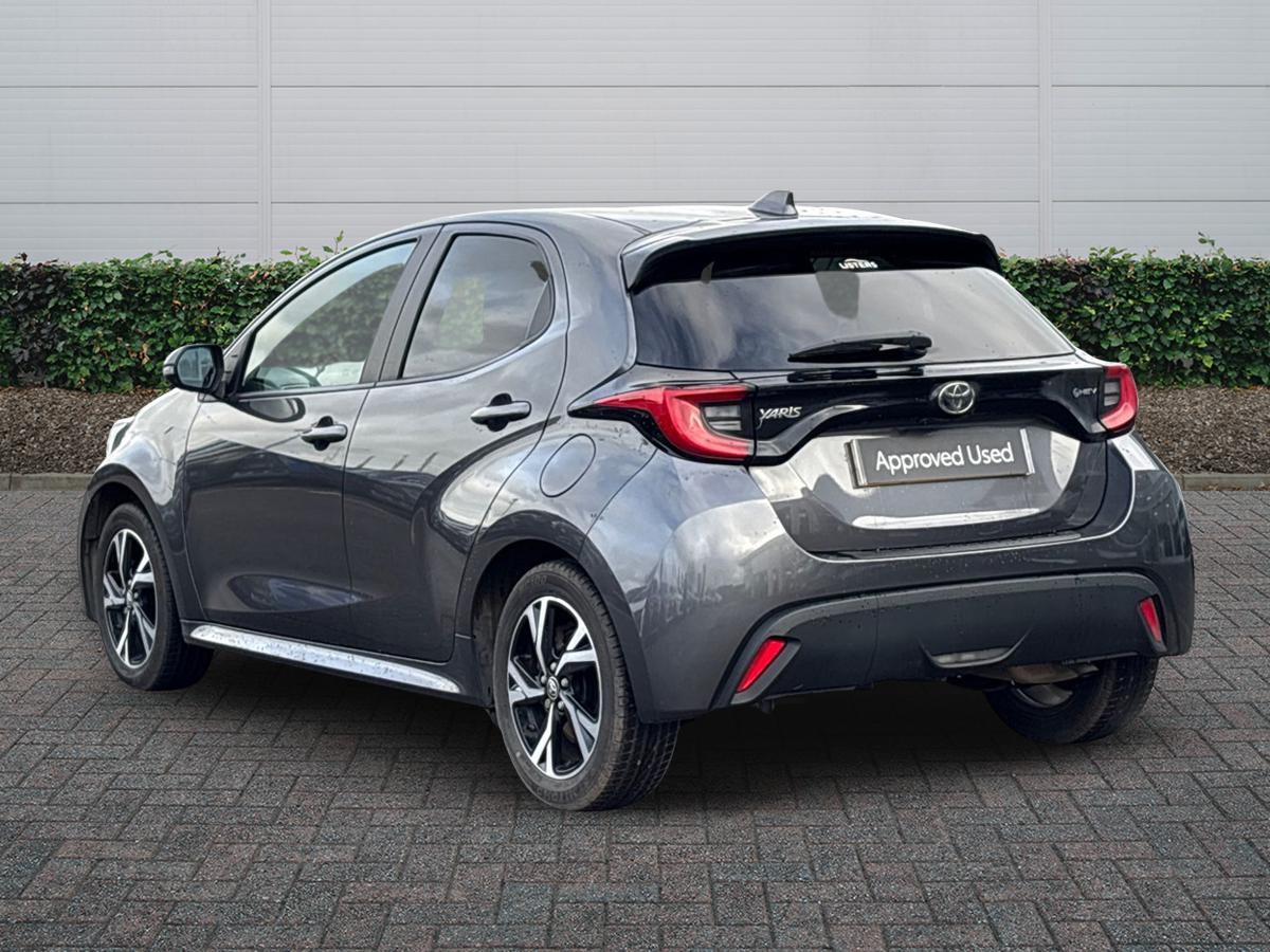 Used Toyota Yaris 2024 for sale - 77157560: Photo 2