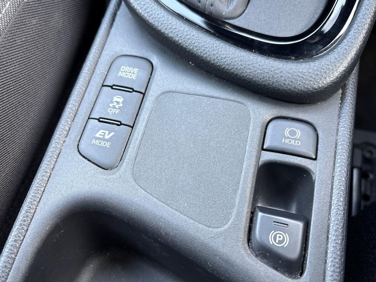 Used Toyota Yaris 2024 for sale - 77157560: Photo 20